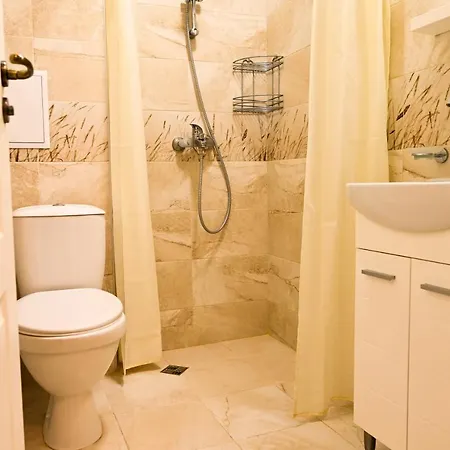 Apartment уютни в сърцето на *